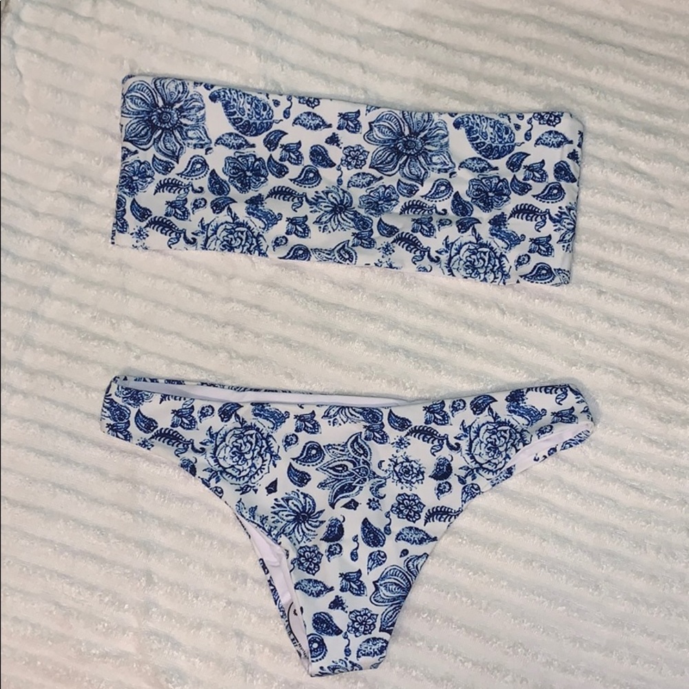 Floral bandeau bikini